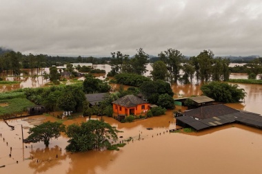 El Gobierno ofreció su "plena colaboración" a Brasil por las inundaciones, pese al tenso vínculo entre Milei y Lula